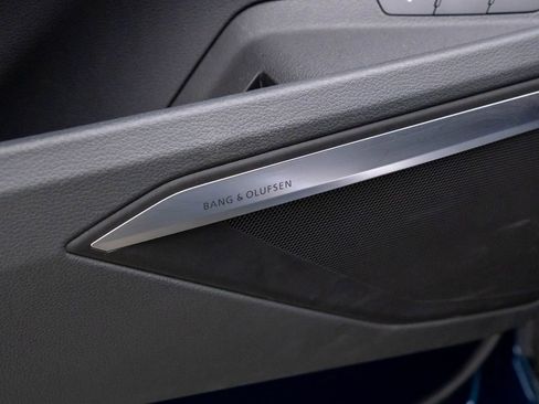 Used 2019 Audi e-tron Premium Plus image 14