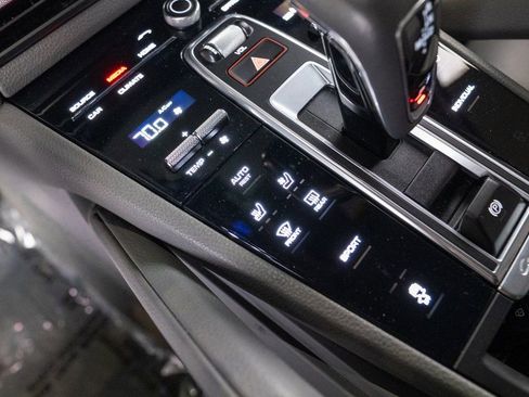 Certified 2023 Porsche Cayenne Platinum Edition AWD/4WD image 24