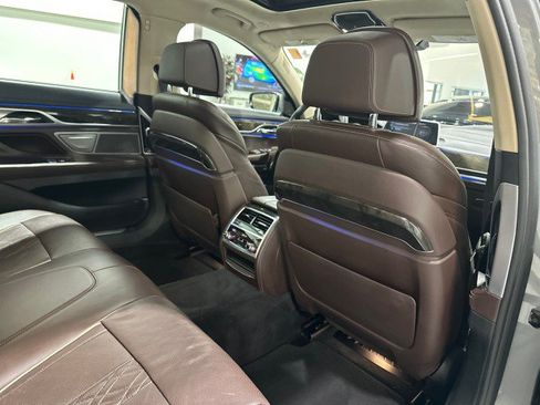 Used 2016 BMW 740i RWD image 36