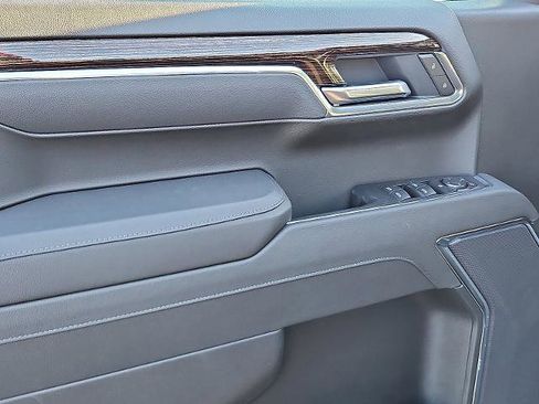 New 2026 GMC Sierra 1500 Elevation image 9