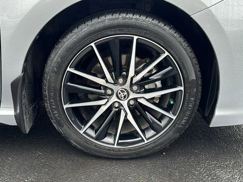 Used 2021 Toyota Camry SE w/ Carpet Mat Package (TMS) image 10