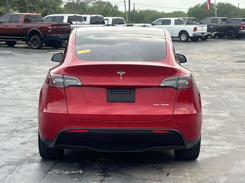 Used 2021 Tesla Model Y Long Range AWD/4WD image 7