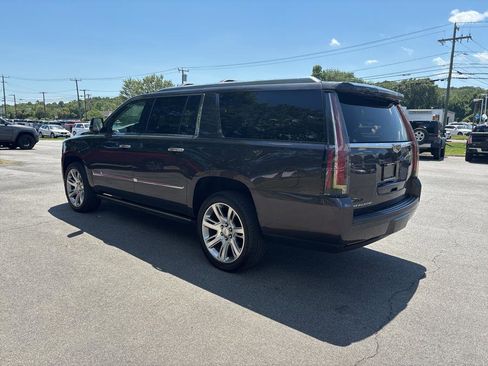 Used 2016 Cadillac Escalade ESV Premium image 7