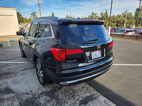 Used 2016 Honda Pilot Touring image 3