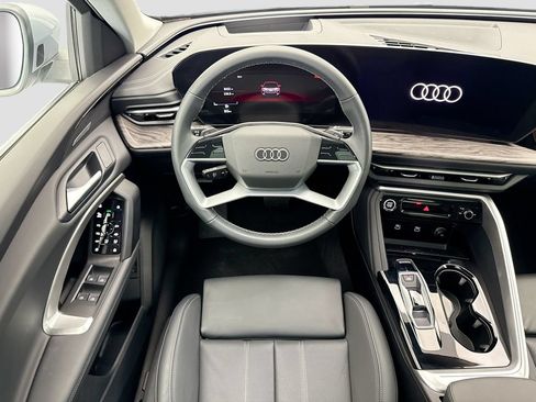 Certified 2025 Audi Q5 Prestige AWD/4WD image 10