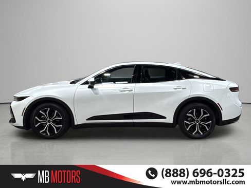 Used 2024 Toyota Crown AWD/4WD image 2