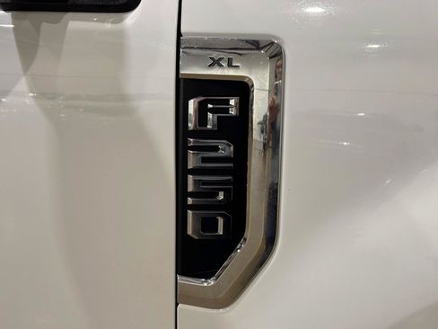 Used 2022 Ford F250 XL w/ Power Equipment Group AWD/4WD image 12