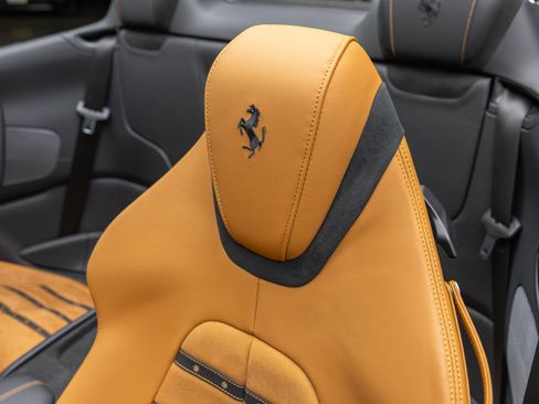 Used 2025 Ferrari Roma Spider RWD image 46