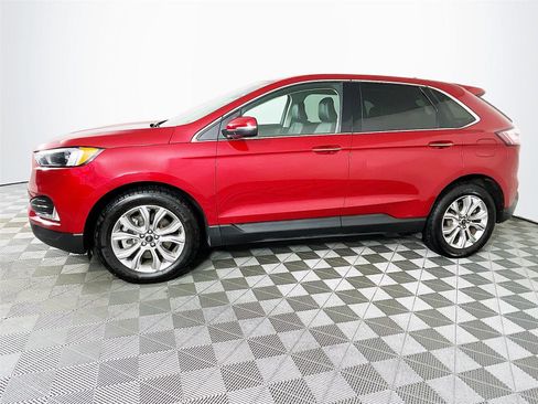 Used 2023 Ford Edge Titanium image 4
