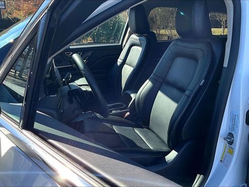 New 2026 Lincoln Corsair Reserve image 9