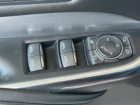 Used 2024 Cadillac XT4 Premium Luxury image 13