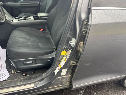 Used 2013 Toyota Venza LE image 16