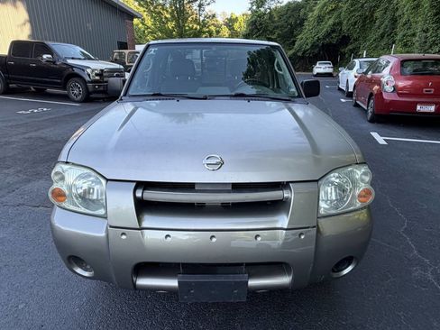Used 2002 Nissan Frontier XE RWD image 9