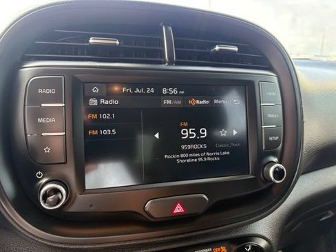 Used 2025 Kia Soul LX FWD image 16