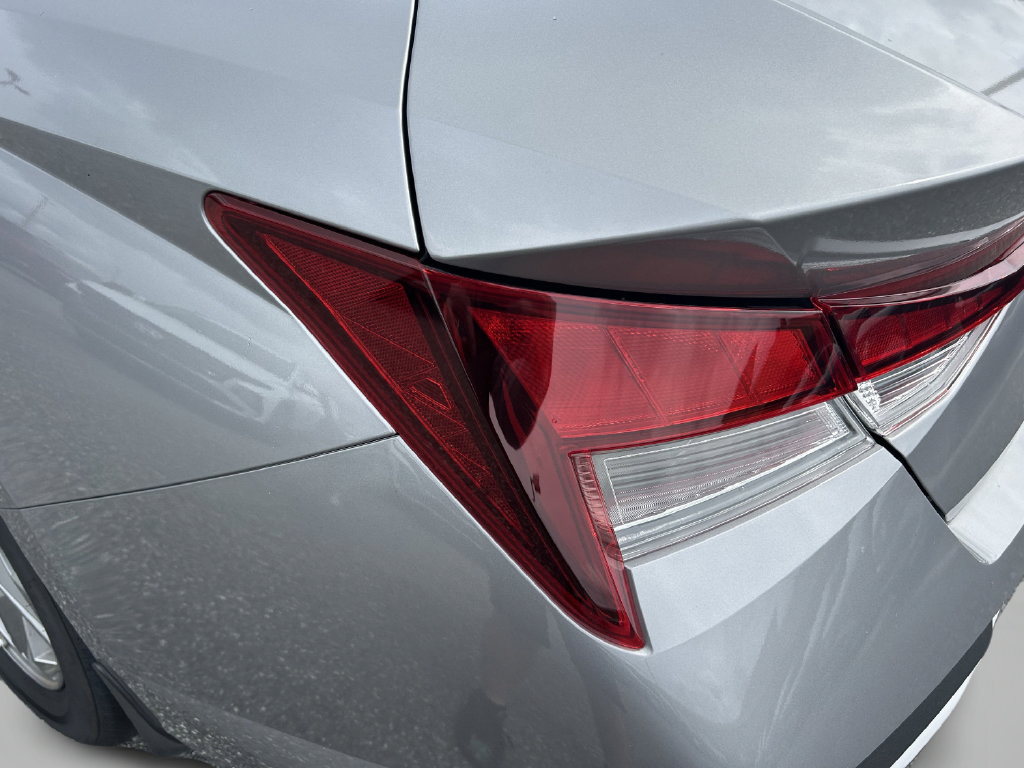 New 2026 Hyundai Elantra SE FWD image 14