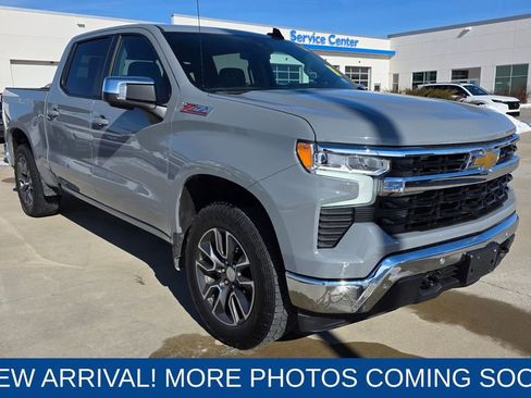 Used 2024 Chevrolet Silverado 1500 LT image 7