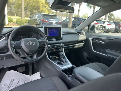 Used 2024 Toyota RAV4 XLE image 30