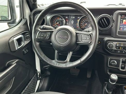 Used 2022 Jeep Gladiator Sport image 23