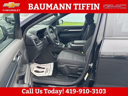 Used 2025 GMC Terrain Elevation AWD/4WD image 18