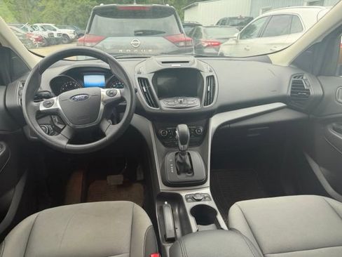 Used 2016 Ford Escape SE w/ Equipment Group 201A AWD/4WD image 7