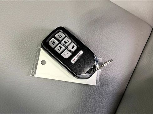 Used 2023 Honda Odyssey EX-L image 10