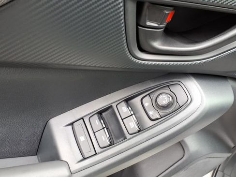 Certified 2025 Subaru Crosstrek 2.0i Premium image 12