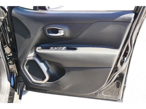 Used 2022 Jeep Renegade Limited image 15