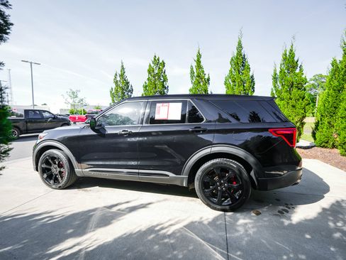 Used 2022 Ford Explorer ST w/ ST Street Pack AWD/4WD image 7