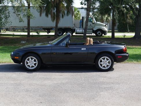 Used 1997 MAZDA MX-5 Miata RWD image 14