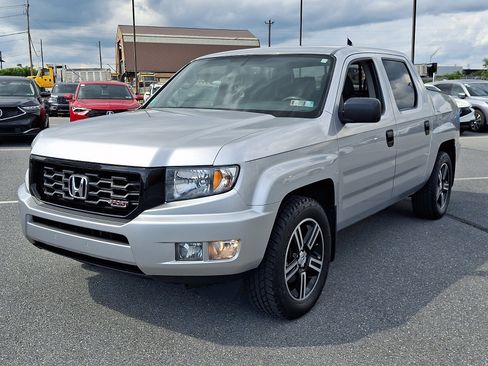 Used 2013 Honda Ridgeline Sport image 3