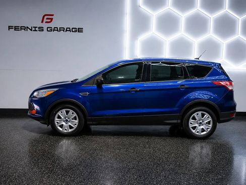 Used 2016 Ford Escape S FWD image 2
