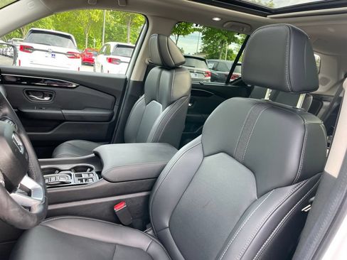 Certified 2025 Honda Pilot Touring image 26