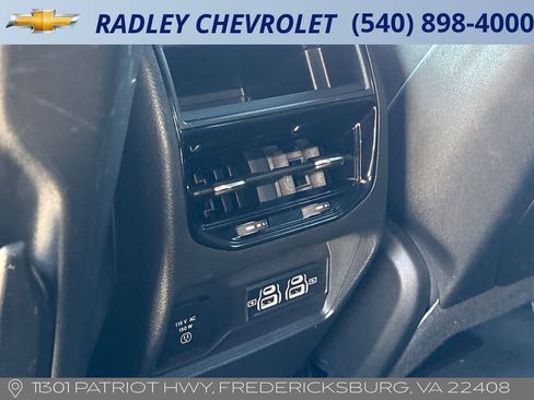 Used 2025 Jeep Grand Cherokee Altitude AWD/4WD image 13