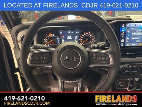 New 2025 Jeep Wrangler Unlimited Sahara AWD/4WD image 20