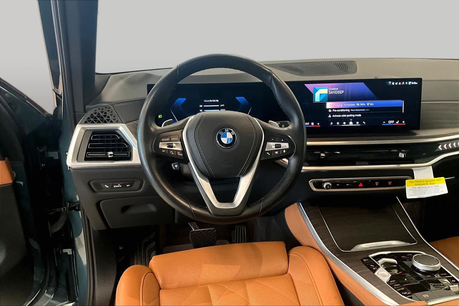 Used 2024 BMW X5 xDrive50e w/ Parking Assistance Package AWD/4WD image 16