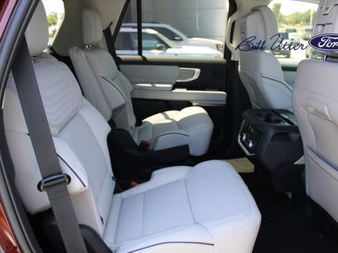 New 2027 Ford Expedition Platinum w/ Platinum Ultimate Package AWD/4WD image 9