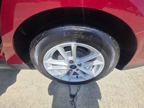 Used 2015 Ford Focus SE FWD image 9