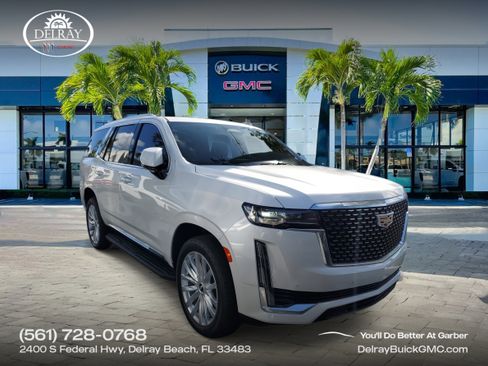 Used 2022 Cadillac Escalade Luxury image 1