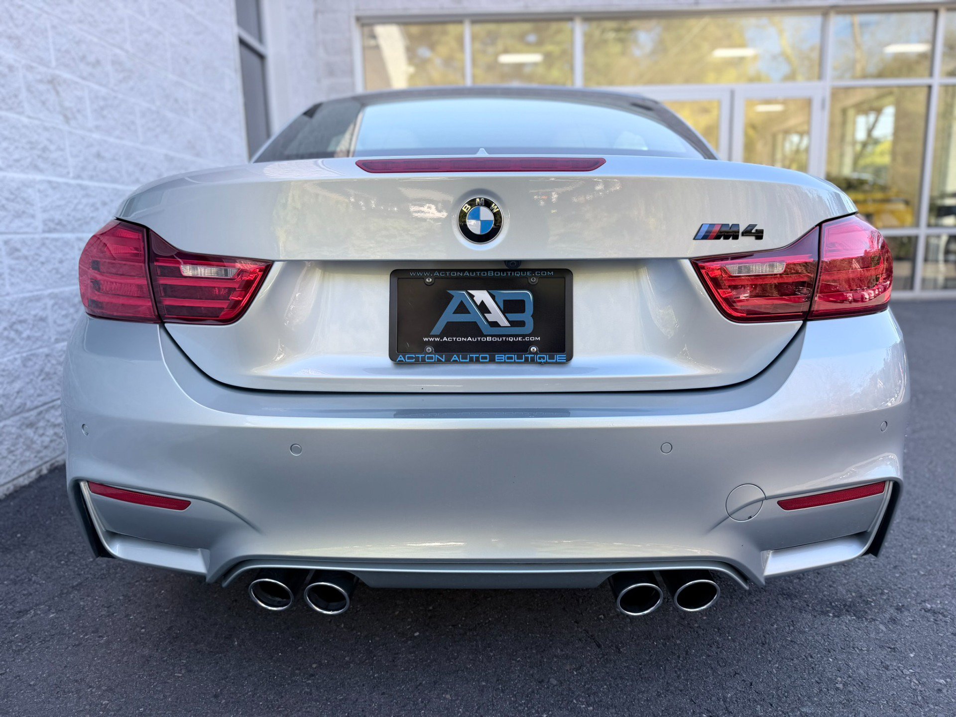 Used 2015 BMW M4 Convertible RWD image 49