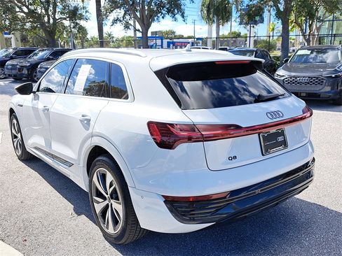 Certified 2024 Audi Q8 e-tron Premium Plus w/ Premium Plus Package image 3
