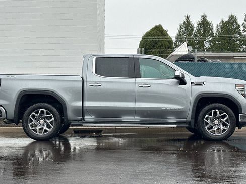 New 2026 GMC Sierra 1500 SLT image 4