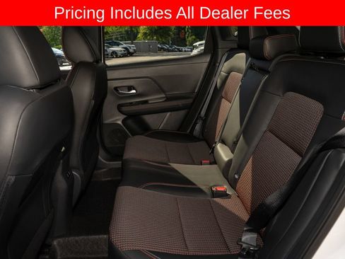 Used 2025 Nissan Kicks SR AWD/4WD image 8