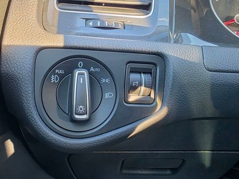 Used 2019 Volkswagen Golf Alltrack SE image 30