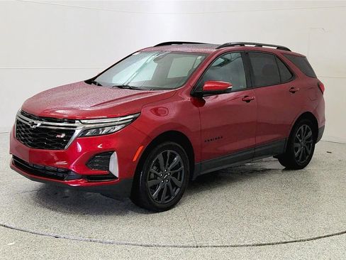 Used 2023 Chevrolet Equinox RS w/ RS Leather Package AWD/4WD image 3