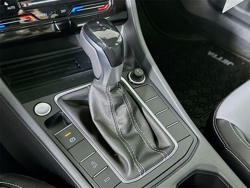 New 2026 Volkswagen Jetta SE image 22