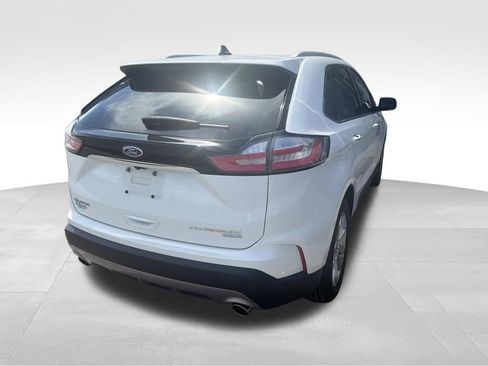 Used 2020 Ford Edge Titanium FWD image 18