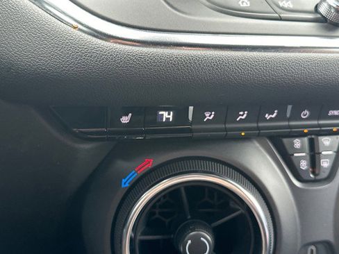 Used 2022 Chevrolet Blazer LT image 24