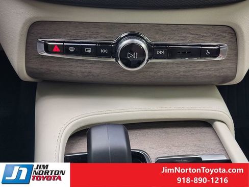 Used 2023 Volvo XC90 B6 Plus w/ Protection Package Premier image 21