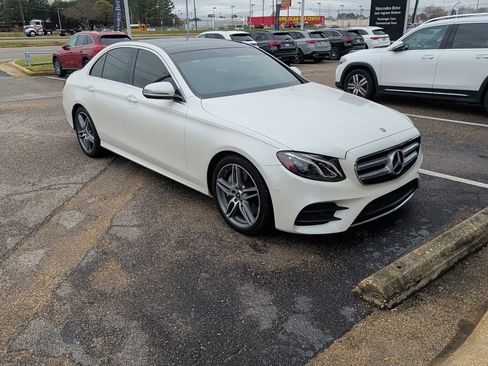 Certified 2018 Mercedes-Benz E 300 image 2
