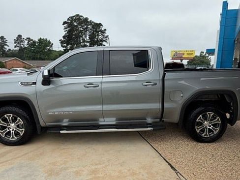 Certified 2023 GMC Sierra 1500 SLE RWD image 4